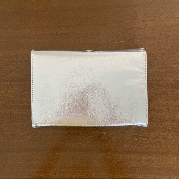 Vintage Silver Chrome Clutch - Picture 2 of 3